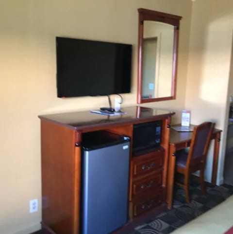 Desk, blackout drapes, iron/ironing board, free WiFi