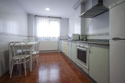 Apartment, 2 Bedrooms, Terrace | Private kitchen