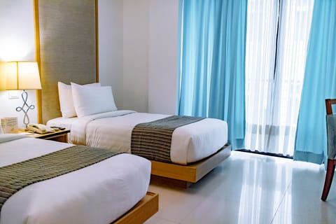 Standard Room | In-room safe, desk, blackout drapes, free WiFi