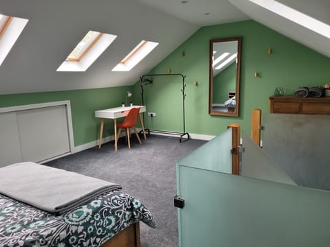 Cabin | Business center