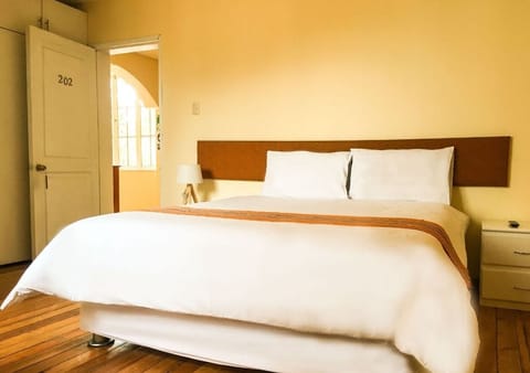 Deluxe Room, 2 Bedrooms | Premium bedding, minibar, in-room safe, desk