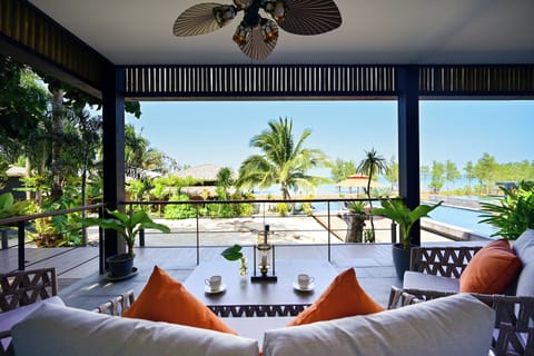 Superior Room, 1 King Bed, Non Smoking, Sea View | Terrace/patio