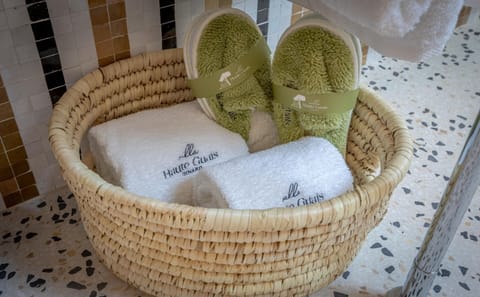 Luxury Double Room, Ensuite, Ocean View ("Victoria") | Room amenity