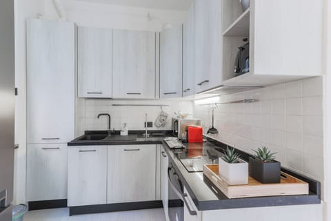 Apartment | Private kitchen | Full-size fridge, microwave, oven, stovetop