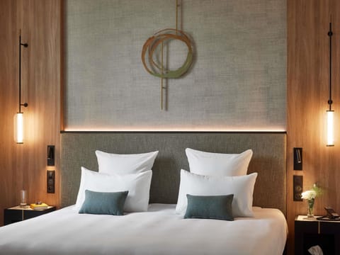 Classic Room | Pillowtop beds, free minibar, in-room safe, laptop workspace