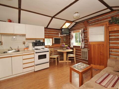 Classic Cottage, 2 Bedrooms (Cottage 3, 4 & 5) | Private kitchen | Full-size fridge, microwave, stovetop, coffee/tea maker