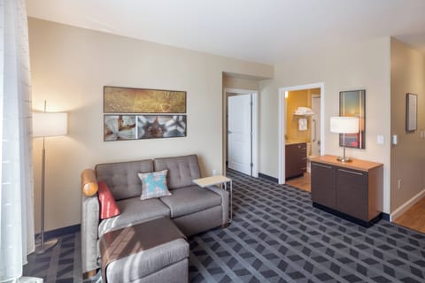 Suite, 1 Bedroom | Premium bedding, in-room safe, desk, laptop workspace