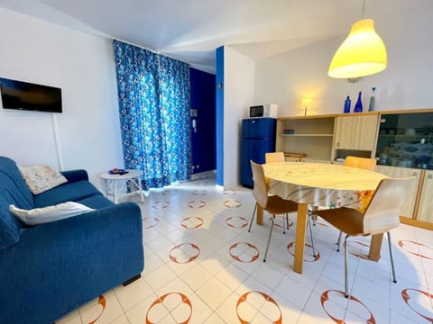 Apartment, 2 Bedrooms, Terrace, City View | Interior