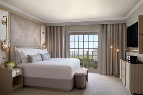 Royal Suite, 1 Double Bed, Non Smoking, Ocean View | Egyptian cotton sheets, premium bedding, pillowtop beds, minibar