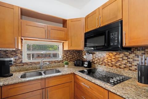 Comfort Apartment | Private kitchen | Fridge, microwave, dishwasher, coffee/tea maker