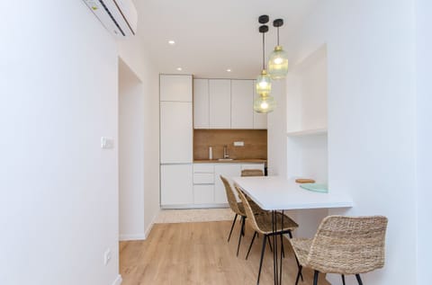 Apartment (A1) | Dining