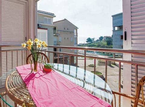 Studio (Studio Apartment with Balcony) | Balcony