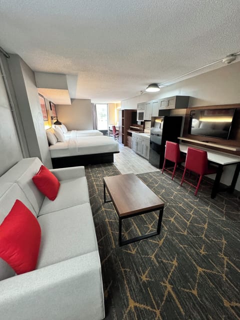 Suite, 2 Queen Beds, Non Smoking (Haven) | Bathroom