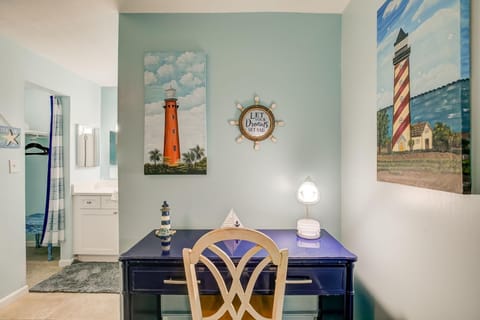 Condo, 1 King Bed with Sofa bed (Sugar Beach 301) | Interior