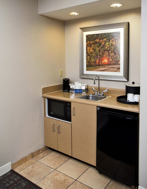 Suite, 2 Queen Beds, Non Smoking | Private kitchen | Fridge, microwave, coffee/tea maker