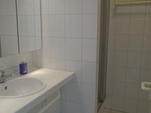 Apartment | Bathroom