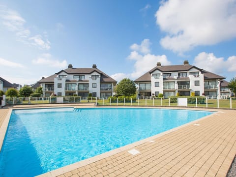 Apartment | Pool | Outdoor pool