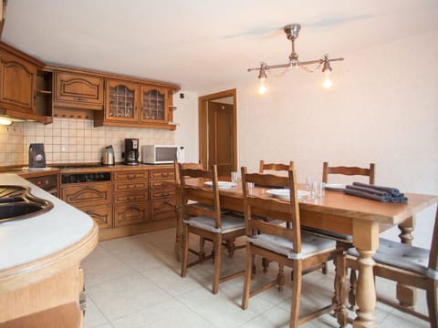 House | Private kitchen | Highchair