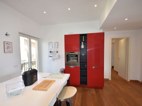 Apartment | Private kitchen | Microwave, dishwasher, coffee/tea maker