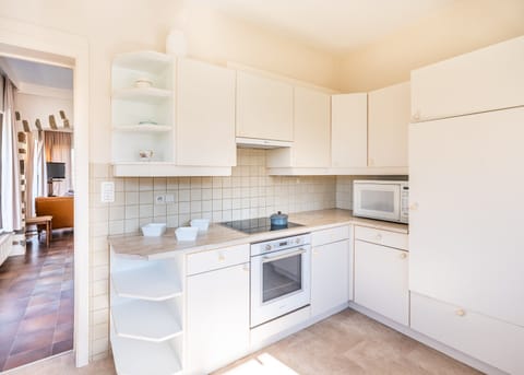 Villa | Private kitchen | Electric kettle, toaster