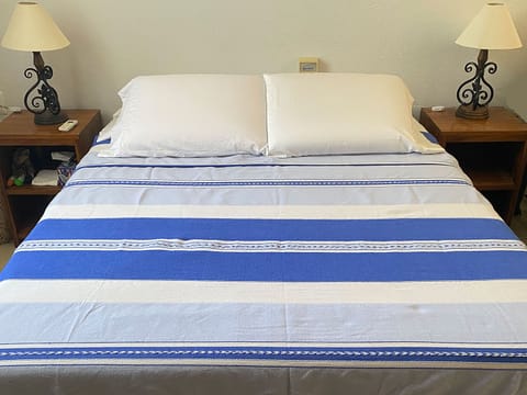 Standard Double Room, 1 Queen Bed, Park View | Egyptian cotton sheets, premium bedding, iron/ironing board, free WiFi