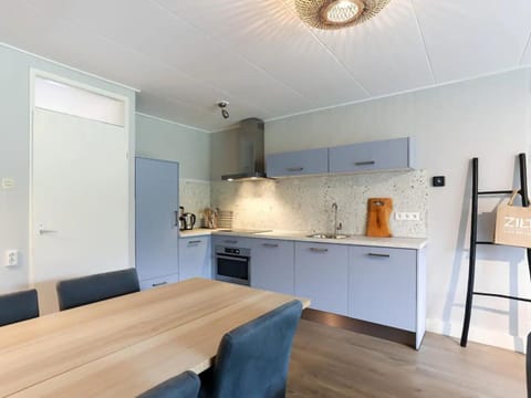 Apartment | Private kitchen | Highchair