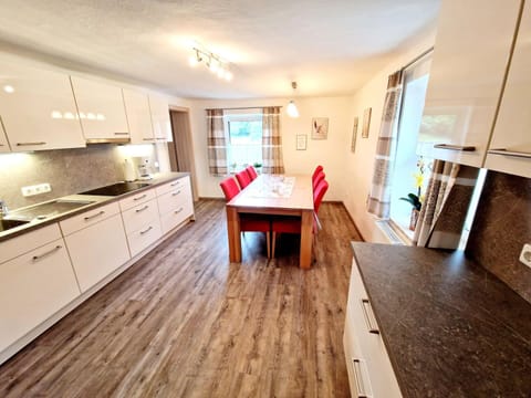 Apartment | Private kitchen | Microwave, dishwasher, coffee/tea maker