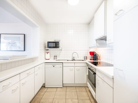 Apartment | Private kitchen | Electric kettle, toaster, highchair