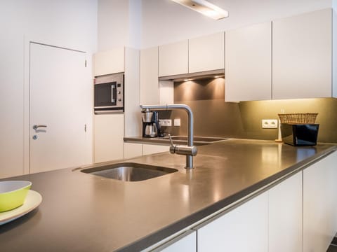 Apartment | Private kitchen | Microwave, electric kettle, toaster