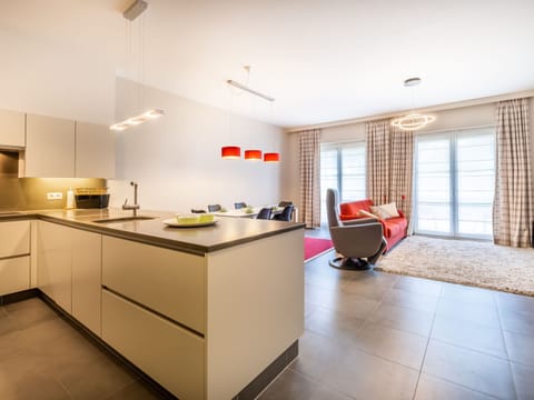 Apartment | Private kitchen | Microwave, electric kettle, toaster