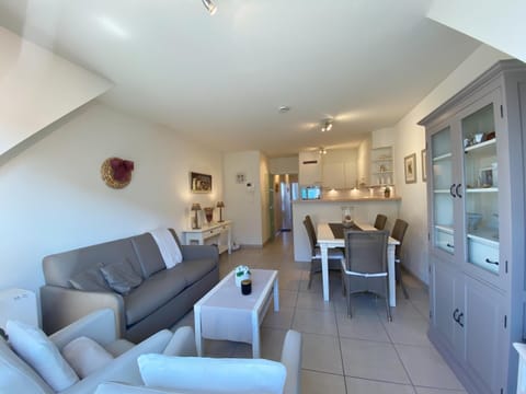 Apartment | Living room