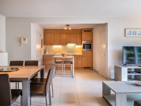 Apartment | Private kitchen | Highchair