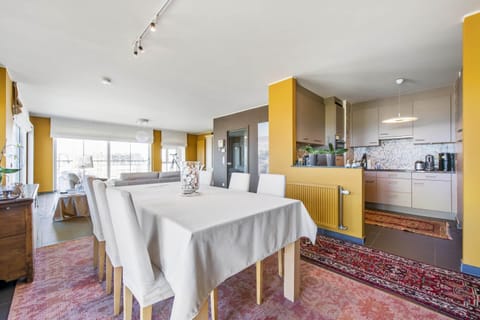 Apartment | Dining