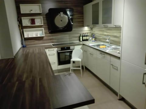 Apartment | Private kitchen | Electric kettle, toaster