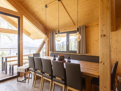 Chalet | Dining
