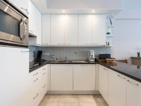 Apartment | Private kitchen | Microwave