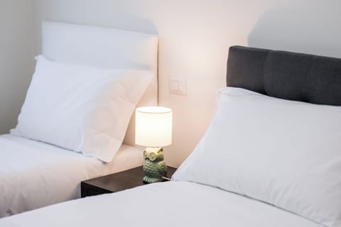 Triple Room | Free WiFi, bed sheets