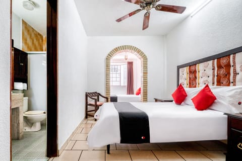 Standard Triple Room | Desk, free WiFi, bed sheets