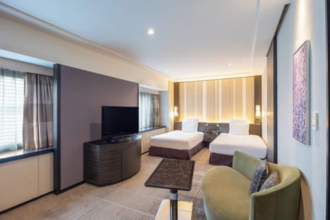 Premium Room, 2 Twin Beds, Club Lounge Access (High Floor) | Minibar, in-room safe, desk, free WiFi