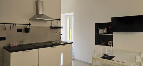 Superior Apartment | Private kitchen | Electric kettle