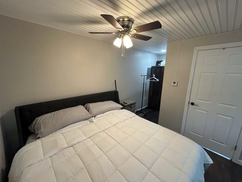 Deluxe Studio Suite | Hypo-allergenic bedding, down comforters, memory foam beds