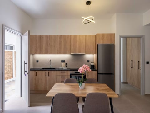 House | Private kitchen | Fridge, oven, stovetop, espresso maker