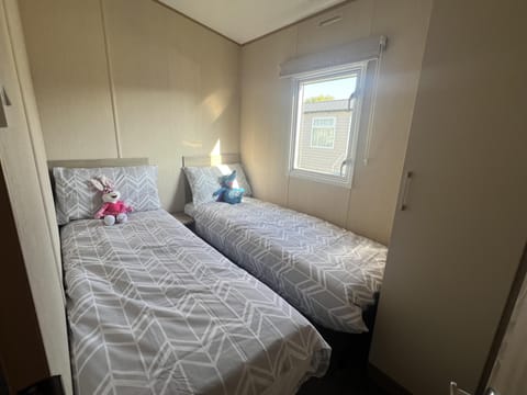 Cabin | 3 bedrooms, iron/ironing board, free WiFi, bed sheets