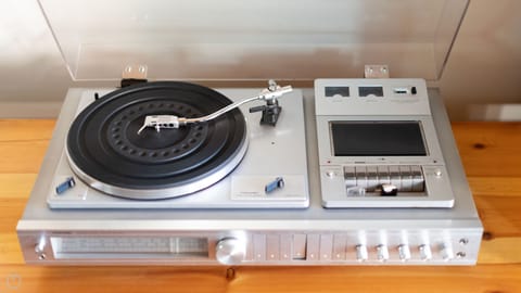 Apartment (3 Bedrooms) | Living area | 55-inch TV with cable channels