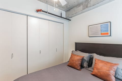 City Apartment, City View | Free WiFi, bed sheets