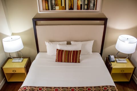 Deluxe Suite, 1 Bedroom | Premium bedding, in-room safe, desk, iron/ironing board