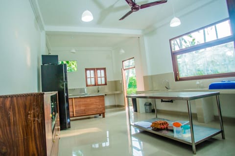 Deluxe Villa, Garden View | Private kitchen | Full-size fridge, oven, stovetop, electric kettle