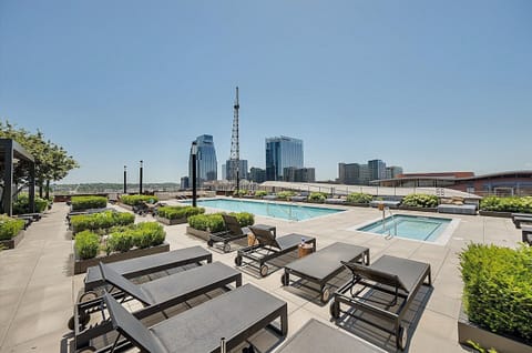 Seasonal outdoor pool, pool umbrellas, sun loungers