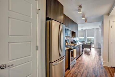 Luxury Apartment, 1 Bedroom | Private kitchen | Full-size fridge, microwave, oven, stovetop