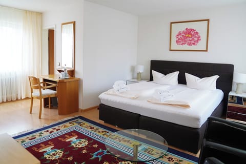 Hypo-allergenic bedding, individually decorated, individually furnished